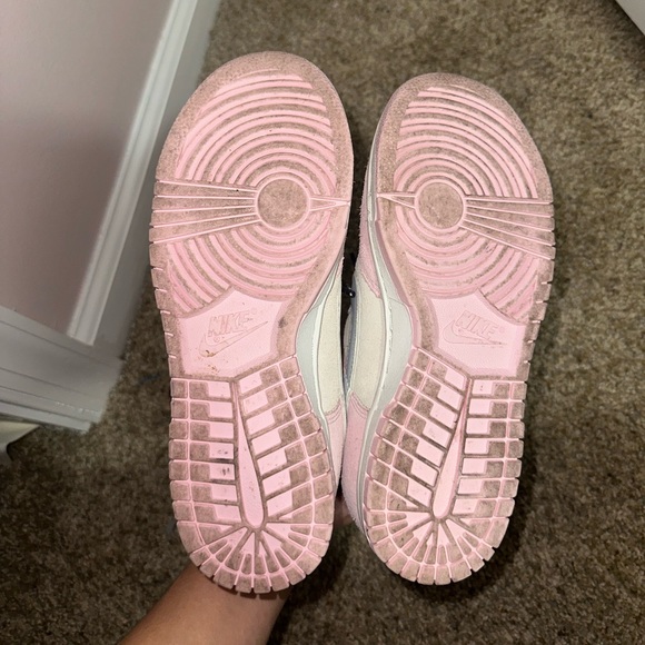 Nike Dunk Low Pink Foam - Picture 2 of 5